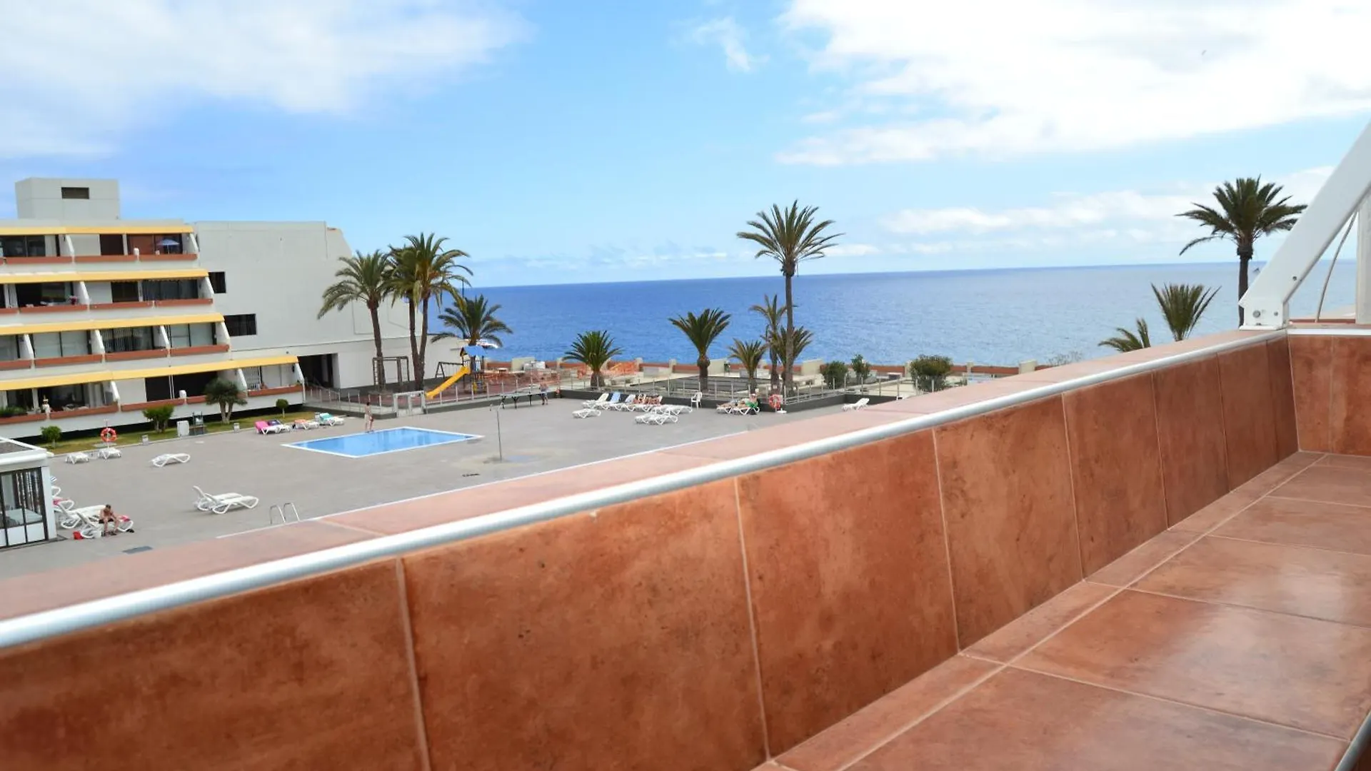 Listen The Silence - 355 Arona  Arona (Tenerife)